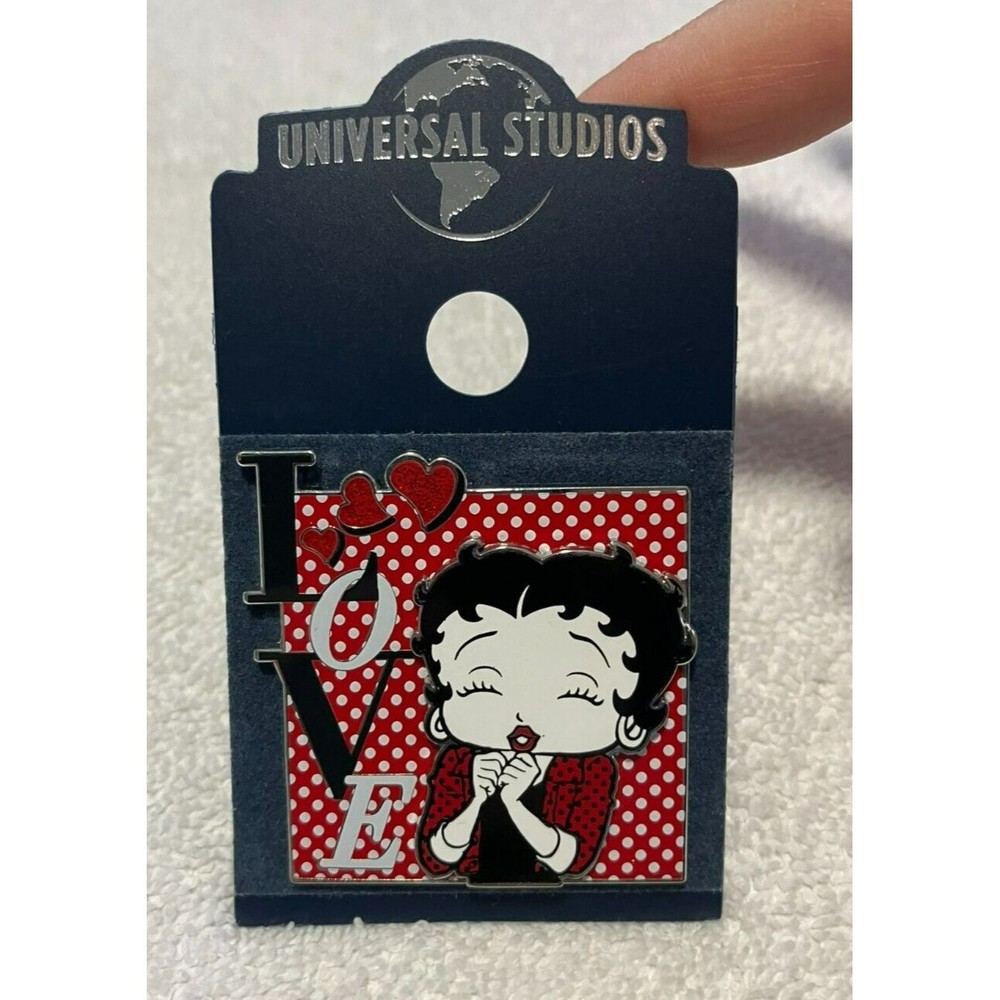 Universal Studios Florida Betty Boop LOVE Trading Pin NEW on Card!